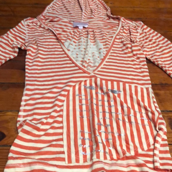 3/$10 Romeo and Juliet couture hooded top - Picture 2 of 3